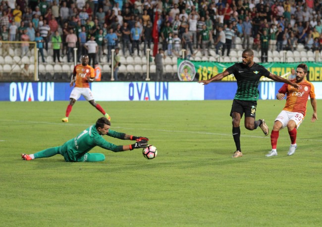 Galatasaray dersinin yarısına çalışmış! 2