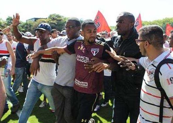 Kendisini siper eden Lugano Brezilya'da 'kahraman' ilan edildi 2