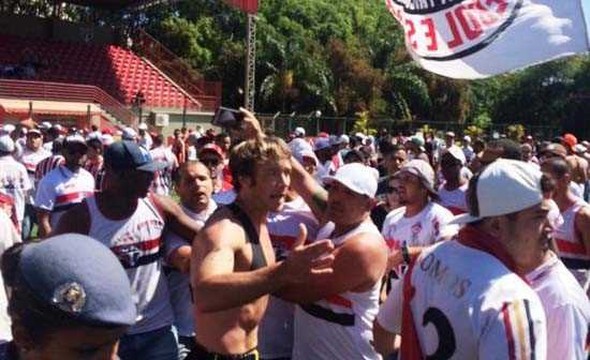 Kendisini siper eden Lugano Brezilya'da 'kahraman' ilan edildi 5