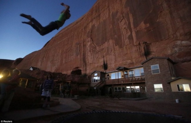 Gizemli tarikat görüntülendi! 13