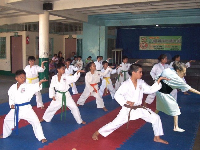 Photoshop'un son kurbanı Kedi kovalayan nine 12