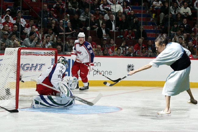 Photoshop'un son kurbanı Kedi kovalayan nine 13