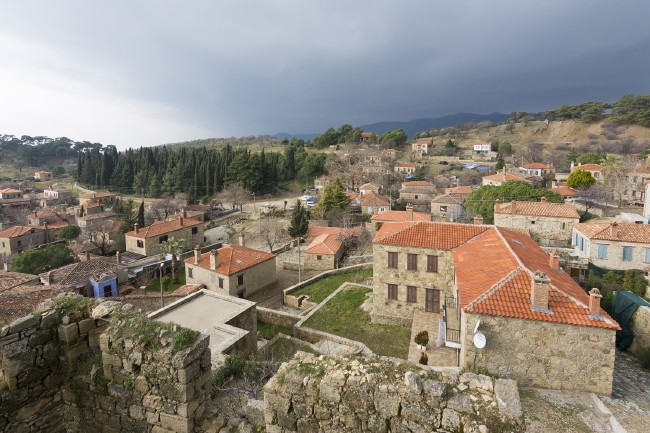 Bu köyde ev fiyatları İstanbul Boğazı'ndaki yalılarla yarışıyor 4
