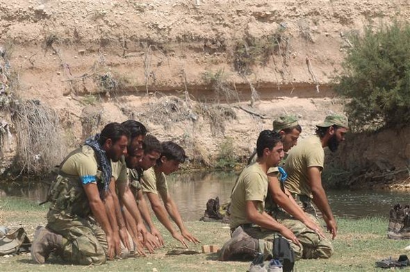 İşte TSK destekli ÖSO'nun Sacur Çayı'ndan ilk görüntüleri 25