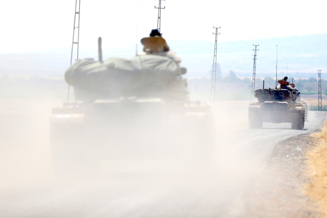 Türk gazeteciler TSK'nın desteği ile Cerablus'a girdi 15