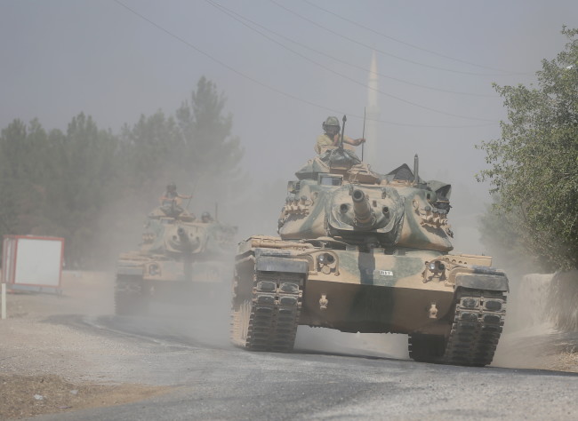 Türk gazeteciler TSK'nın desteği ile Cerablus'a girdi 16