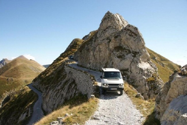 Tehlike ve cazibe aynı yolda 29