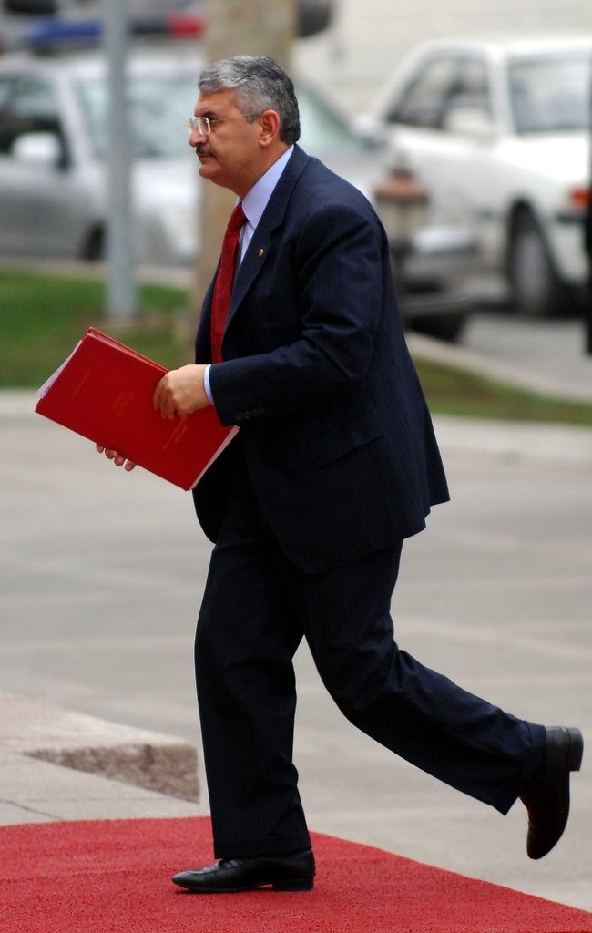 Arşivden çıkan siyaset 37