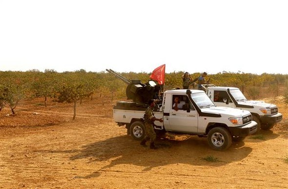 Menbiç'e 11 kilometre 24