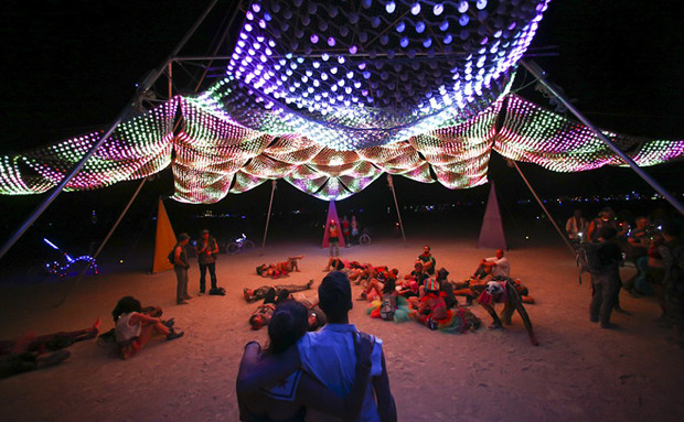 Çölün ortasına 70 bin kişilik şehir 10