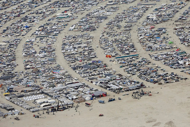 Çölün ortasına 70 bin kişilik şehir 7