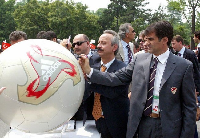 Milli Takım'ın unutulmaz kareleri 63