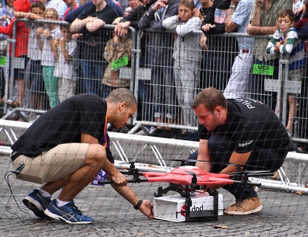 Paris'te drone yarışı 1