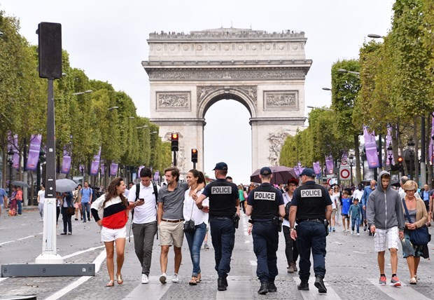 Paris'te drone yarışı 11