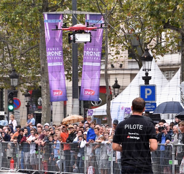 Paris'te drone yarışı 14