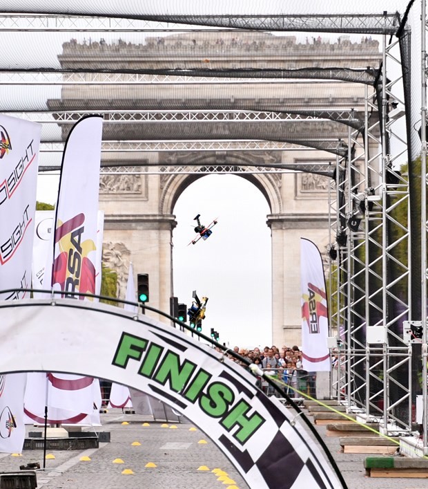 Paris'te drone yarışı 15