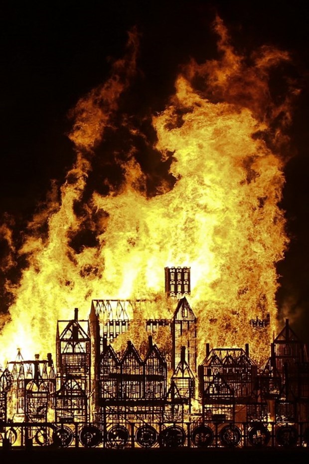 Londra yanıyor! 22