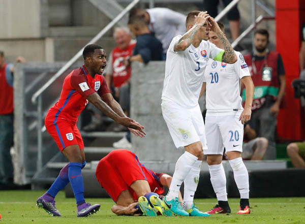 Fenerbahçeli Skrtel hedef tahtasında! 6