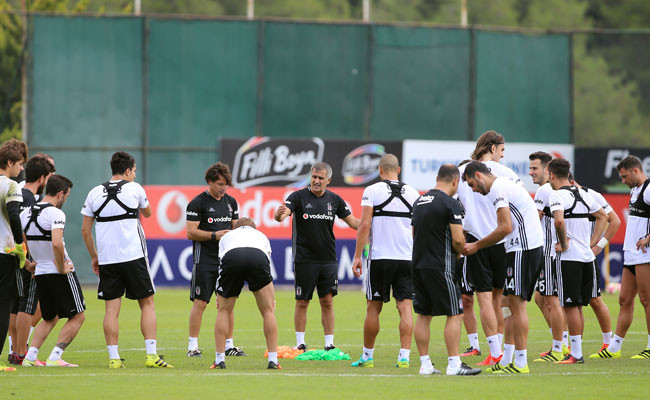 Beşiktaş idmanında gerginlik! 1
