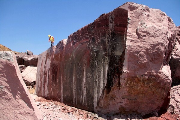 Türkiye'de sadece Elazığ'da çıkarılıyor 24