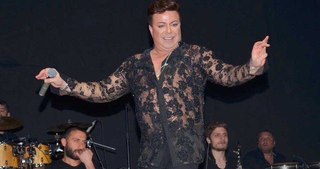 Bayramda hangi ünlü nerede? 13