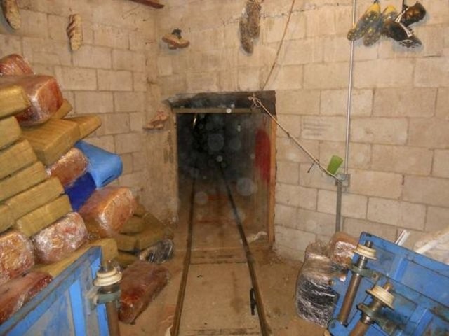 ABD ile Meksika arasında uyuşturucu tüneli 11