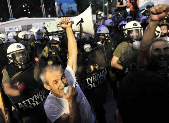 Yunanistan yine karıştı 18