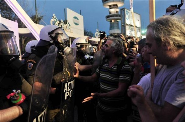 Yunanistan yine karıştı 27