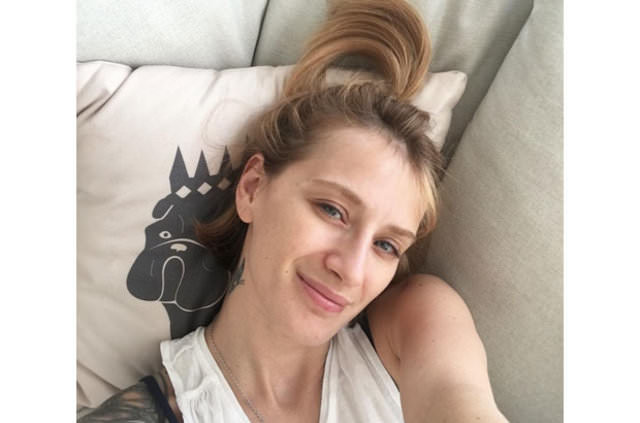 Ünlülerin makyajsız halleri 18