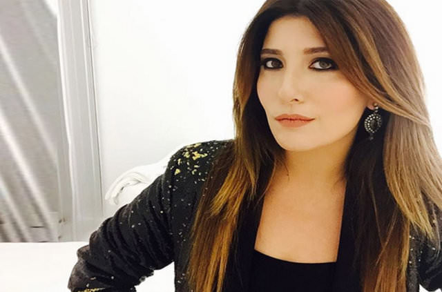 Ünlülerin makyajsız halleri 23