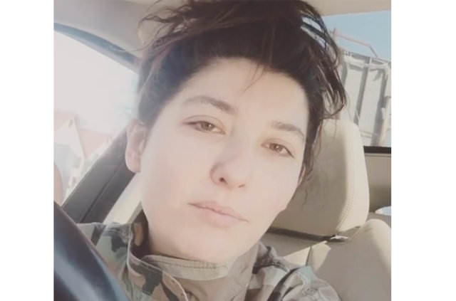 Ünlülerin makyajsız halleri 24