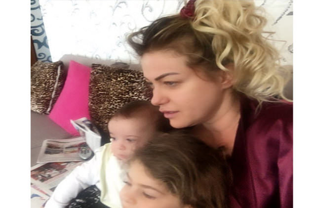 Ünlülerin makyajsız halleri 28