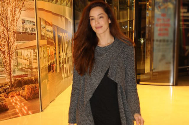 Ünlülerin makyajsız halleri 32