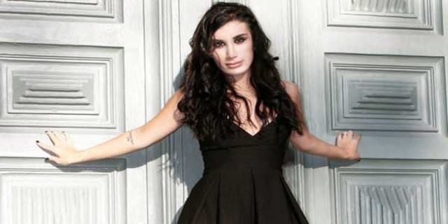 Ünlülerin makyajsız halleri 49