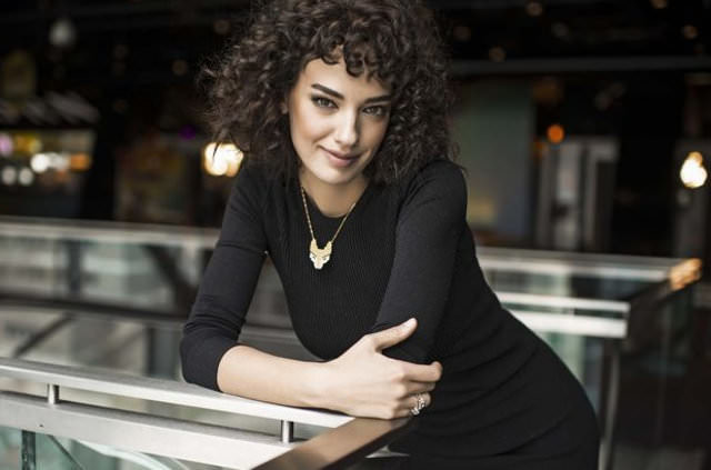 Ünlülerin makyajsız halleri 11