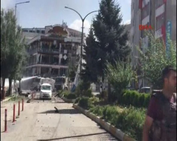 Van'daki patlamadan ilk görüntüler 12