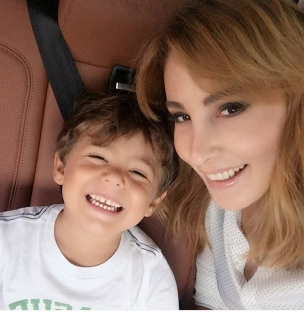 Ünlülerden bayram mesajları... 10