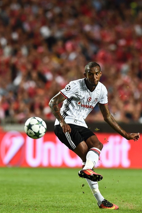 Talisca Portekiz'de hain ilan edildi 1
