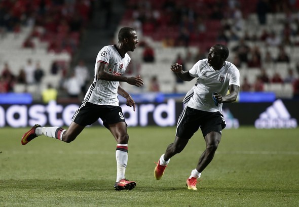 Talisca Portekiz'de hain ilan edildi 2