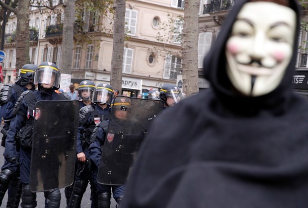 Fransa yine karıştı 10