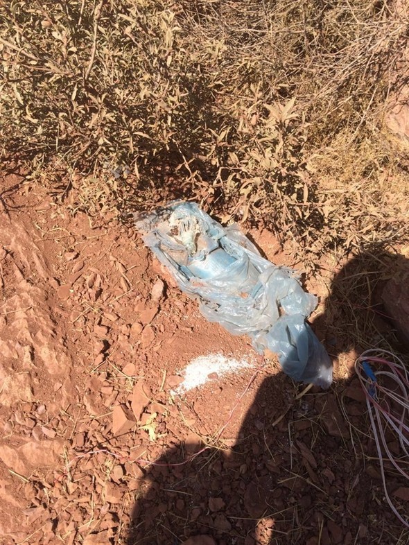 Askerler toprağa gömülü halde buldu, imha etti 3