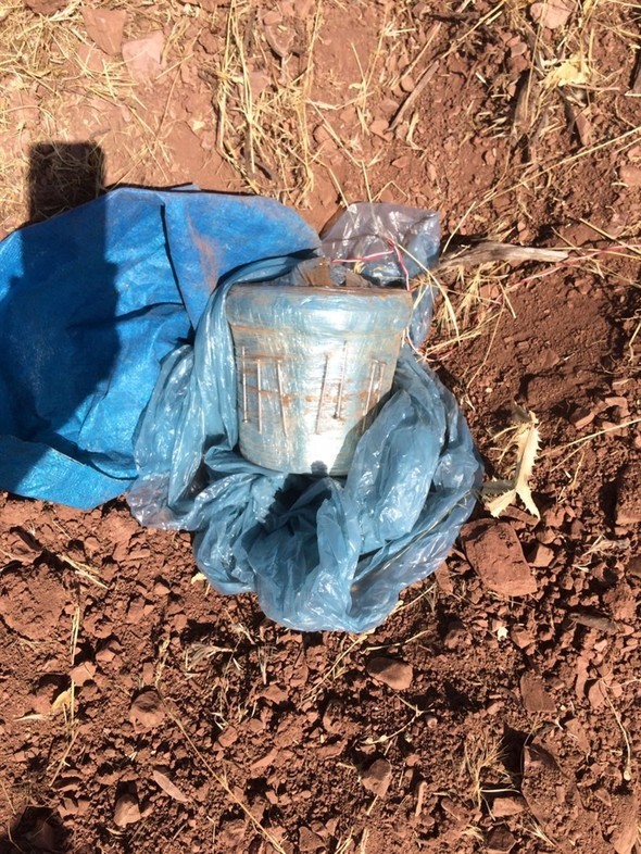 Askerler toprağa gömülü halde buldu, imha etti 4