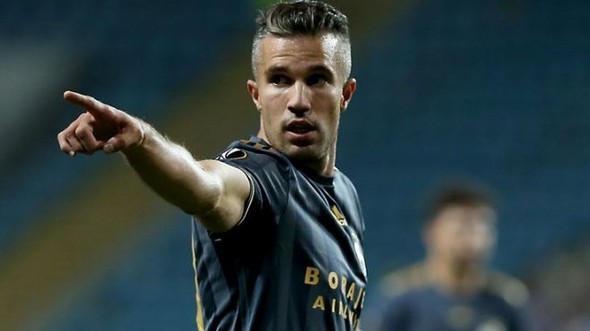 Advocaat Fenerbahçe'de 3 futbolcuyu gözden çıkardı! 4