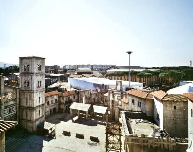 Efsane filmlerin terk edilmiş setleri 17