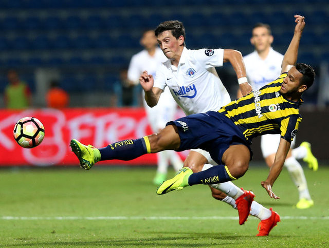 Gecenin olayı Lens'in tavrı oldu 8