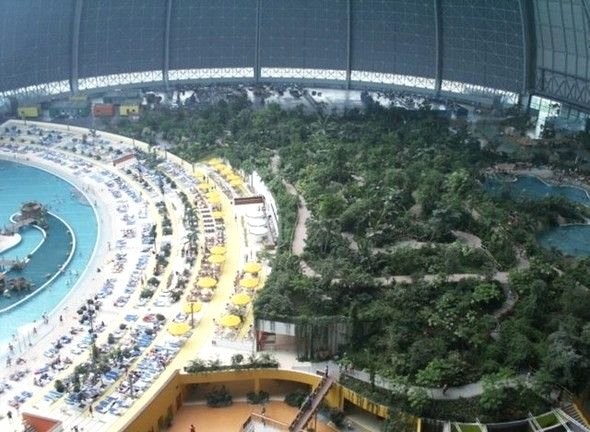 Dışı hangar, içi tropik ada 24