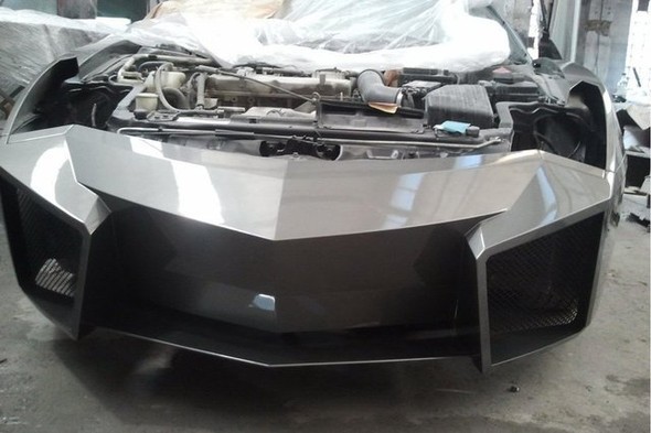 Kendi garajında kendi Lamborghini'sini yaptı 24