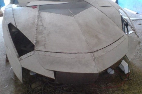 Kendi garajında kendi Lamborghini'sini yaptı 5