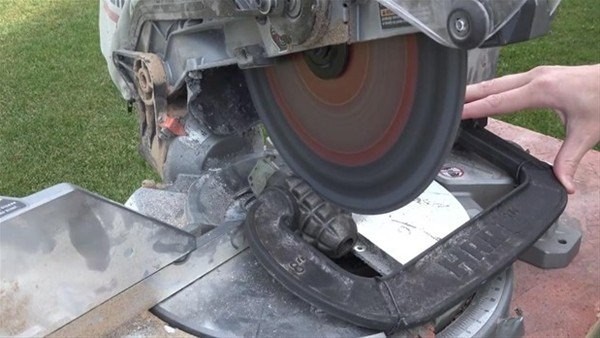 El bombasının içini görmek istedi ve... 17