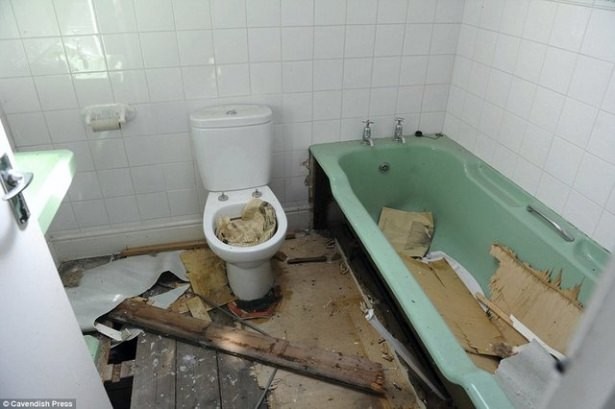 Dizeleri dünyayı etkiledi ama evi harabe 26